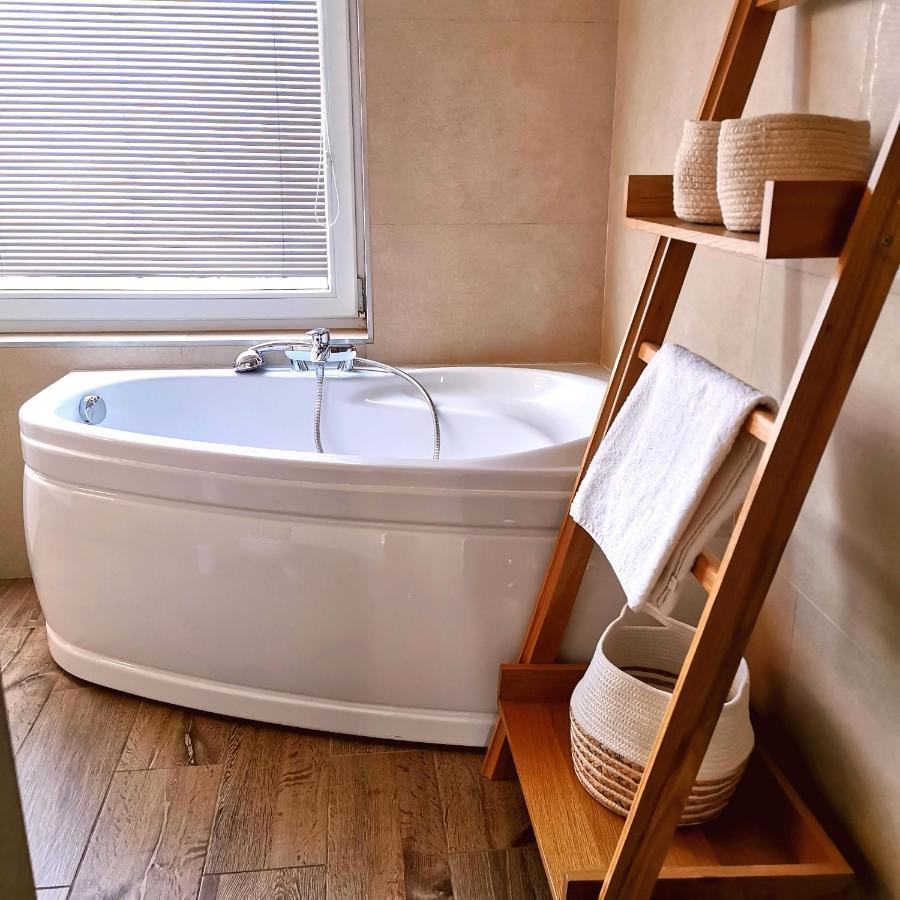 Cozyhome Retro Bratysława